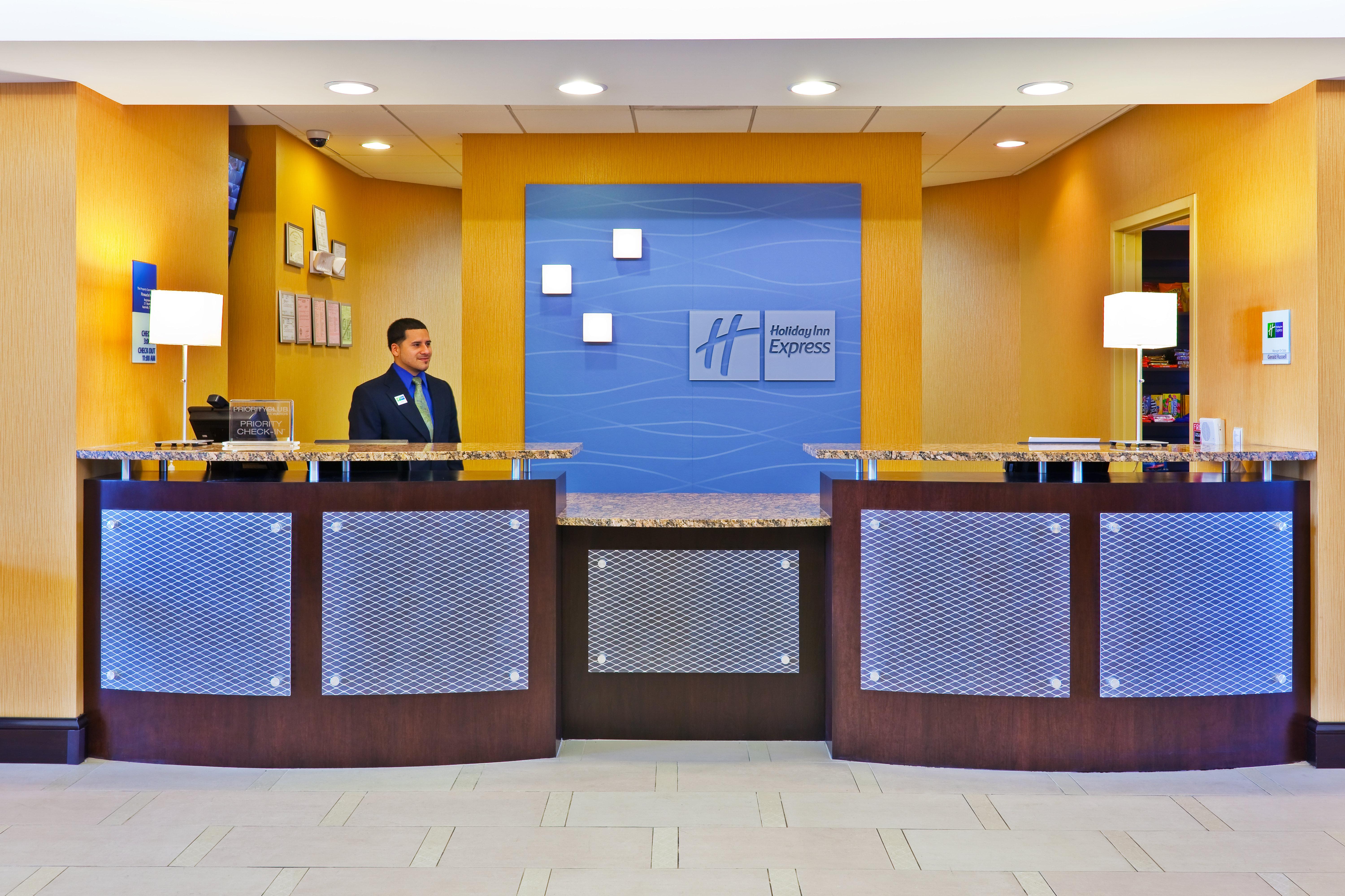 Holiday Inn Express Nashville-Opryland By Ihg Экстерьер фото